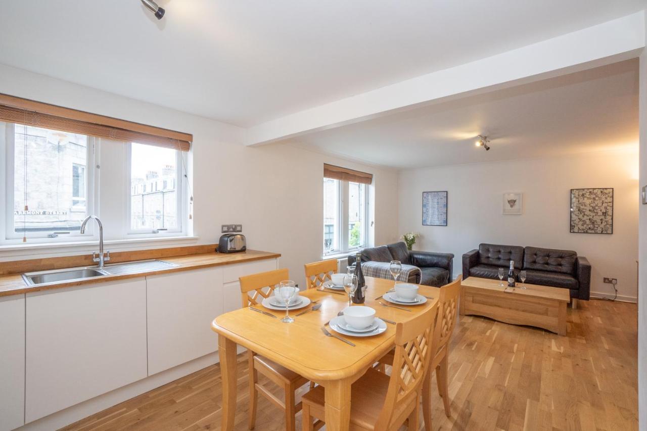Dwellcome Home Ltd 2 King Beds West End Apt, Half Mile To Union Street Yet Quiet, Free Allocated Parking Space At Rear Entrance & Fast Wifi, Ideal For Long Term Contractor, Corporate, Etc Stays, Regular Housekeeping Option - See Our Site For Assuranc Αμπερντήν Εξωτερικό φωτογραφία